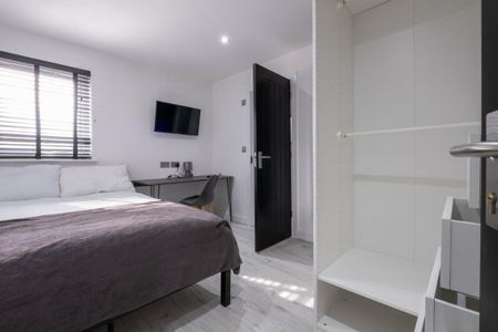 6 bedroom house to rent - Photo 3