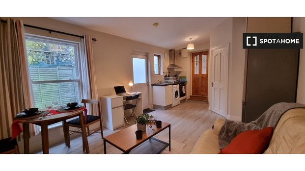 1-bedroom apartment for rent in Cabra-Drumcondra - Photo 1