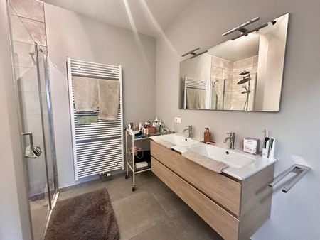 Duplex-appartement met 2 slaapkamers - Photo 2