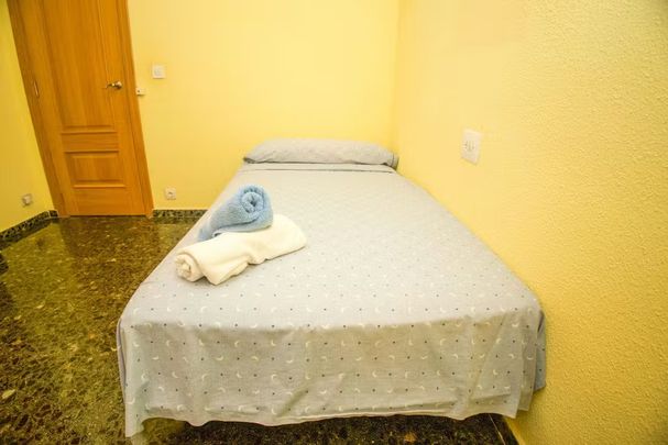 Avinguda del Primat Reig, Valencia, Valencian Community 46009 - Photo 1