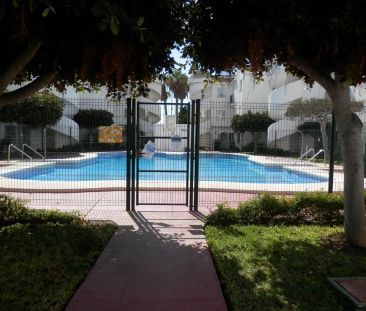 Apartamento de alquiler en Laguna Beach, Conj. Coral, Laguna Beach - Photo 1