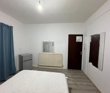 Room in a Shared House, Penshurst Road, N17 - Photo 3
