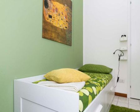 Viale Carlo Espinasse, Milan, Lombardy 20156 - Foto 4