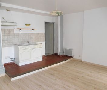 Location Appartement 2 pièces 45m² PIGNANS 83790 - Photo 3