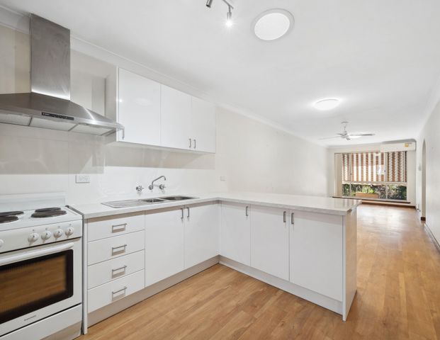 PARTLY RENOVATED 2X1 IN ARMADALE - Photo 1