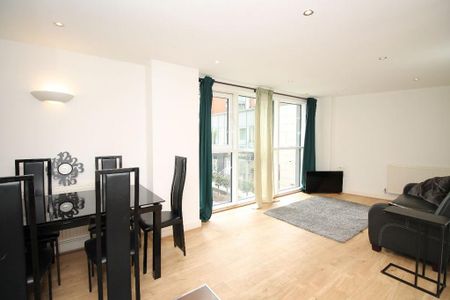 2 bedroom apartment to rent - Photo 2