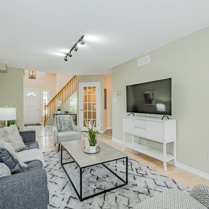 For Lease - 5 Camm Crescent Unit# Main, Guelph, Ontario - Photo 1
