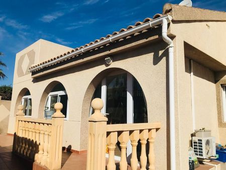 Luxury 5 room Detached House for rent in Santa Pola, Valencia - Photo 3