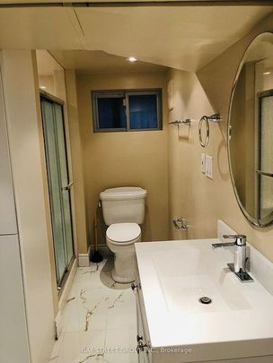 For Lease - 892 Glenwood Avenue, Burlington, Ontario - Photo 1