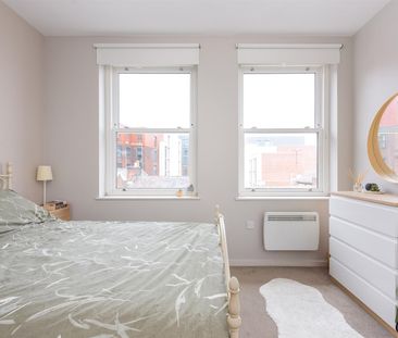 Rent Queen Street, Sheffield, S1 £900pcm (Per Month) - Photo 2