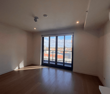 Modern One-Bedroom Apartment in a Highly Sought-After Complex - Photo 6