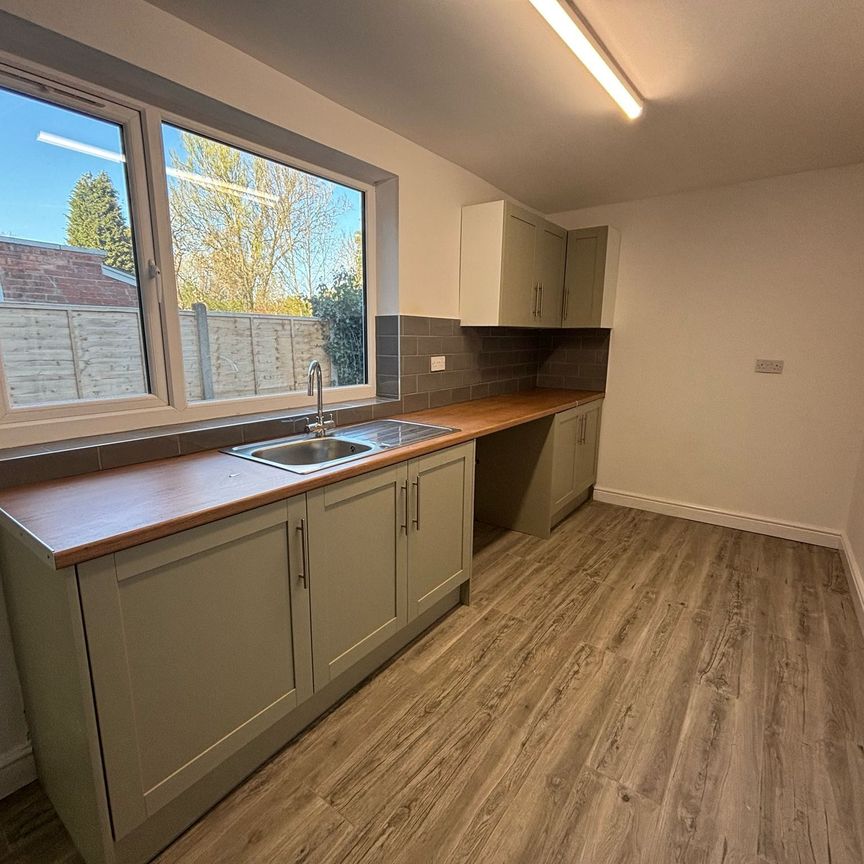 Woodfield Avenue, Wolverhampton, WV4 - Photo 1