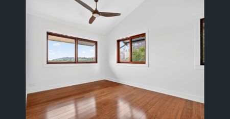 Countryside haven offering space and scenic serenity - Photo 5