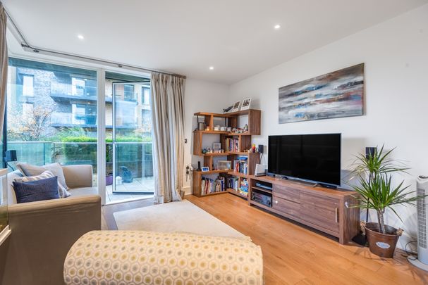 Tizzard Grove, Blackheath, London, SE3 - Photo 1