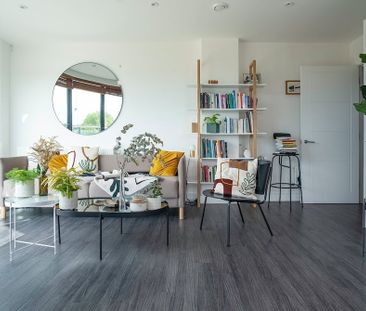 1 Bed Penthouse, Mill Court, E5 - Photo 5