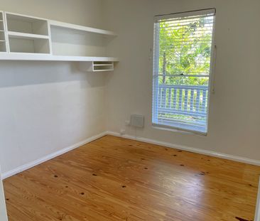 Relaxed Coastal Lifestyle with Space, Pool & Breezy Outdoor Living - Photo 4