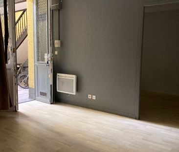 Location Appartement 2 pièces 34m² - Photo 3