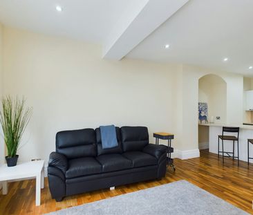 Apartment to rent on - Photo 2