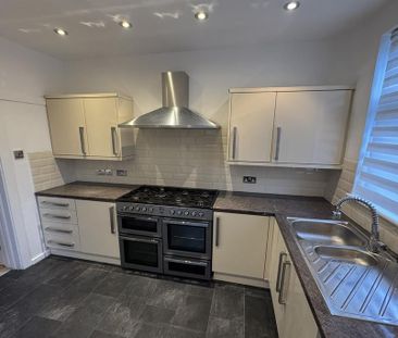 2 bedroom terraced house to rent - Photo 2