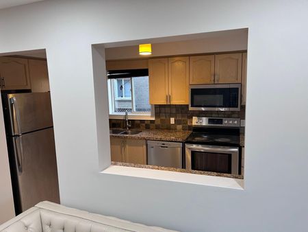 For Lease - 43 Summerdale Crescent, Brampton, Ontario - Photo 5