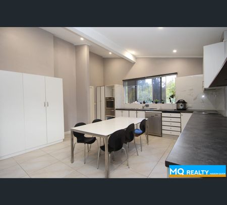 12B Metella Road, Toongabbie, NSW 2146 - Photo 4