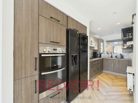 Town house to rent on - Photo 2