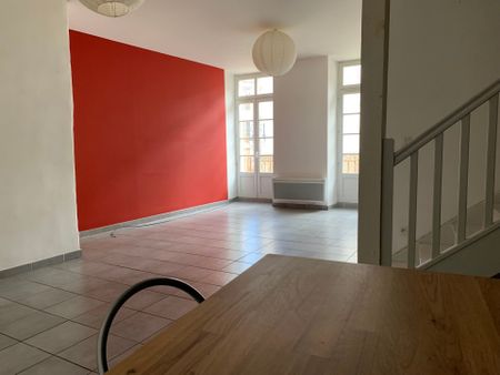 Location Appartement 3 pièces 77m² LES VANS 07140 - Photo 2