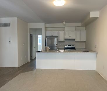 For Lease - 61 William F Bell Parkway, Richmond Hill, Ontario - Photo 3