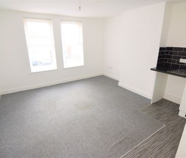 To Let 1 Bed Apartment - Photo 5