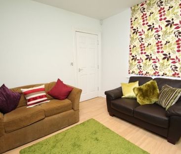 4 Bed - Branksome Place , Hyde Park , Leeds - Photo 5