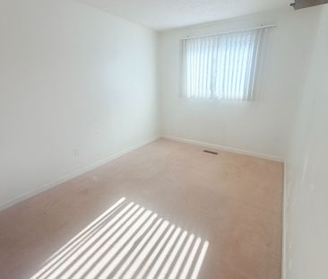 For Lease - 245 Heritage Drive, Kitchener, Ontario - Photo 1