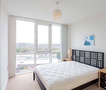 2 bed Flat for rent - Photo 1