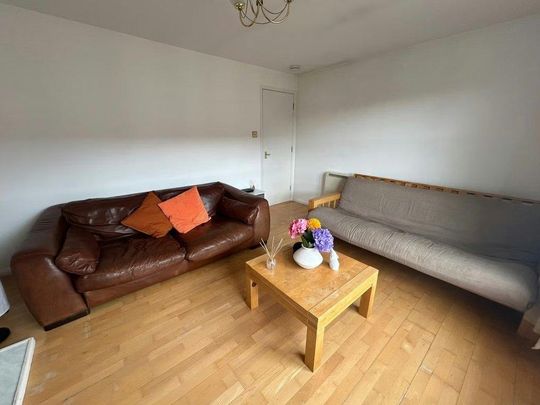 2 bedroom property to rent - Photo 1