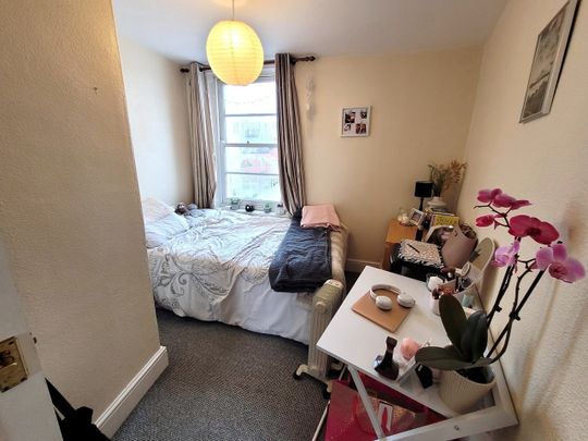 3 Bed Maisonette, Bruton Place, BS8 - Photo 1