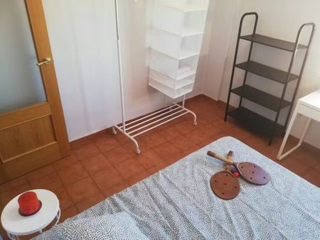 Calle Lanzarote, Valencia, Valencian Community 46011 - Photo 3