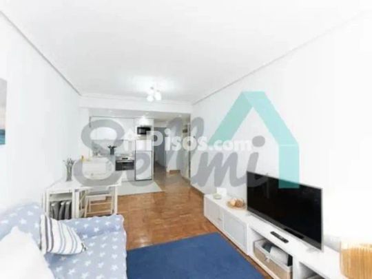 Piso en alquiler en Centro - Photo 1