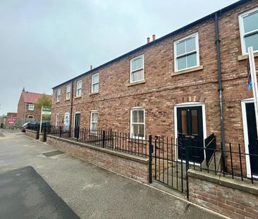 3 bedroom terraced house to rent - Photo 2