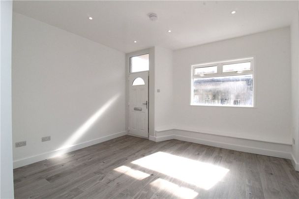 Leavesden Road, Watford, Hertfordshire, WD24 5EG - Photo 1