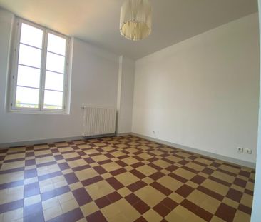 Location Appartement 3 pièces 98m² AVIGNON 84000 - Photo 2