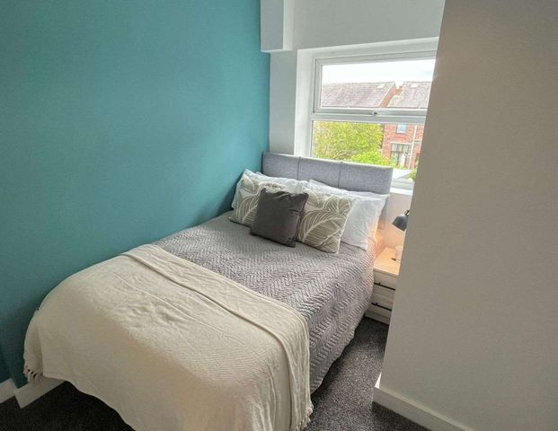 West End Road Room 4 - Photo 1