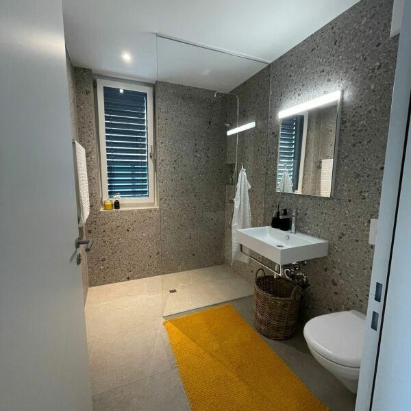 bel appartement moderne de 2,5 pièces dans le centre de Buchs - Photo 1