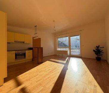 Urban wohnen mit Außenfläche – 2 Zimmer direkt am Hauptplatz - Foto 1