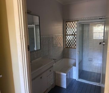 2 Bedroom and 1 Bathroom House for Rent in Port Augusta - Photo 5