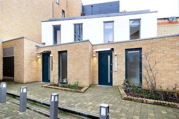 2 bedroom semi-detached house to rent - Photo 1