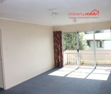 Charming Two-Bedroom Home - Photo 5