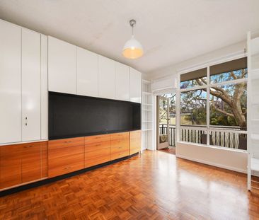 A SLEEK STUDIO - Photo 2