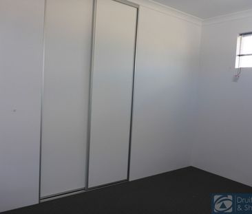 Modern Townhouse in excellent location - Photo 1