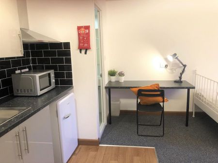 Studio to rent - Photo 4