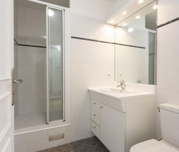 location Appartement T6 DE 140.9m² À PARIS - Photo 4