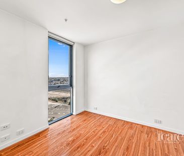 Spectacular View at Docklands Apartment - Photo 5
